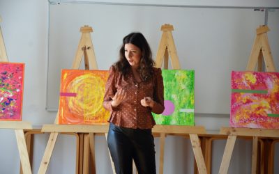 Obiskala nas je umetnica Andreja Kranjec, bivša dijakinja naše šole