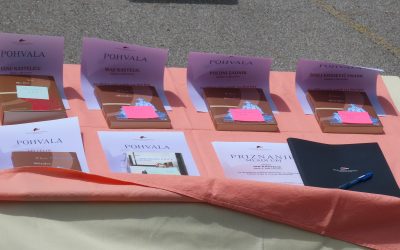 Razdelitev spričeval ter podelitev priznanj Mladi upi, pohval in nagrad dijakom zaključnega letnika